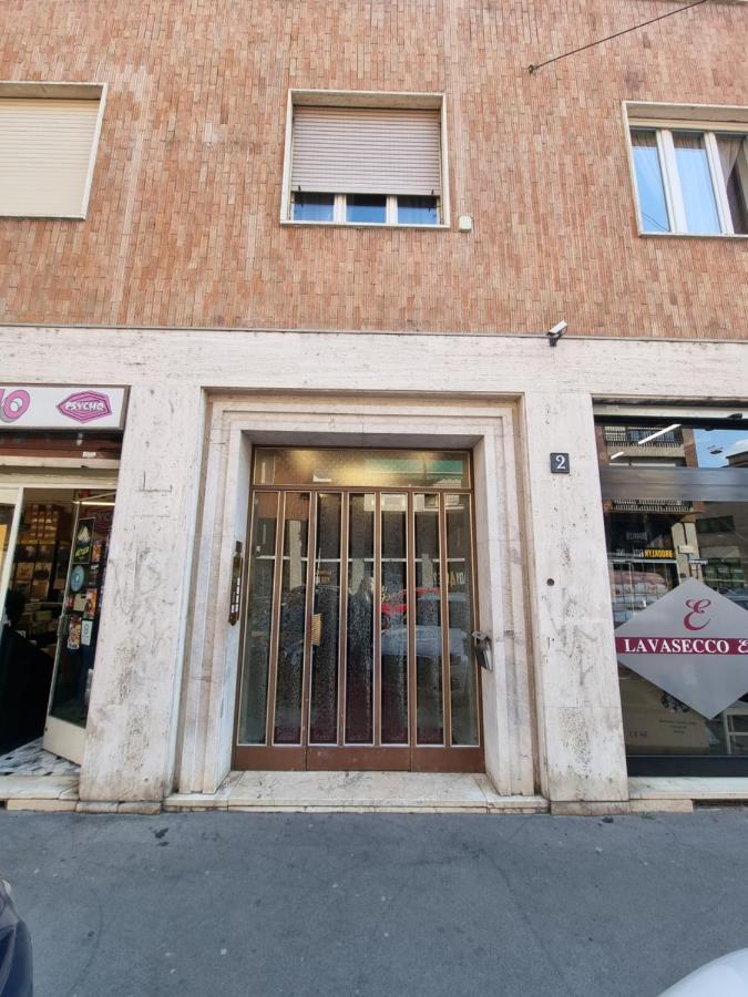 Spazioso Appartamento Con Terrazzo Navigli , Bocconi ミラノ エクステリア 写真